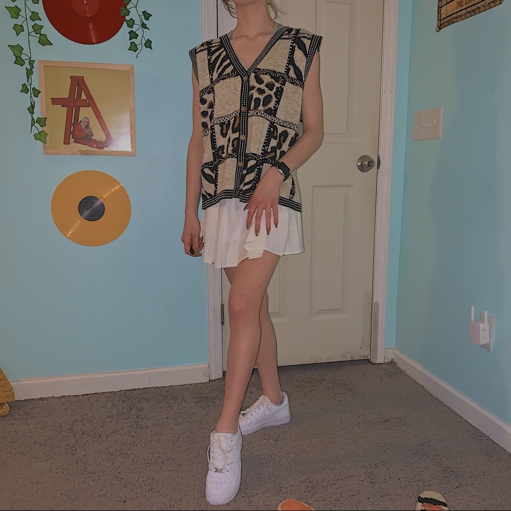 Vintage animal print patchwork sweater vest!